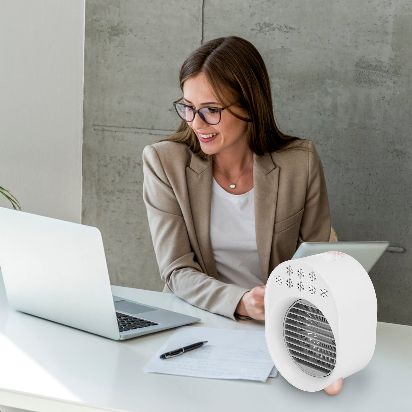 4 In 1 Portable Mini Desktop Air Conditioner Fan Water Mist Cooling Fan USB Rechargeable Humidifier Fan Evaporative Air Cooler 3 Wind Modes Colorful Lights